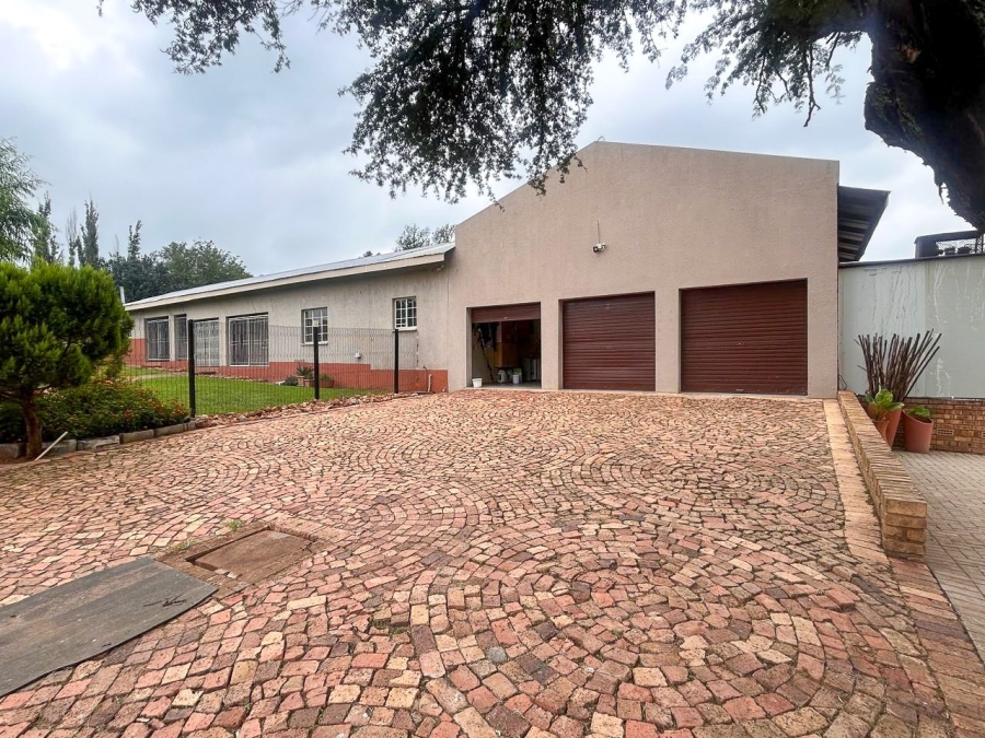 4 Bedroom Property for Sale in Parys Free State